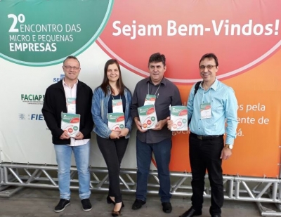 Comitiva de Santa Helena participa de encontro empresarial em Curitiba